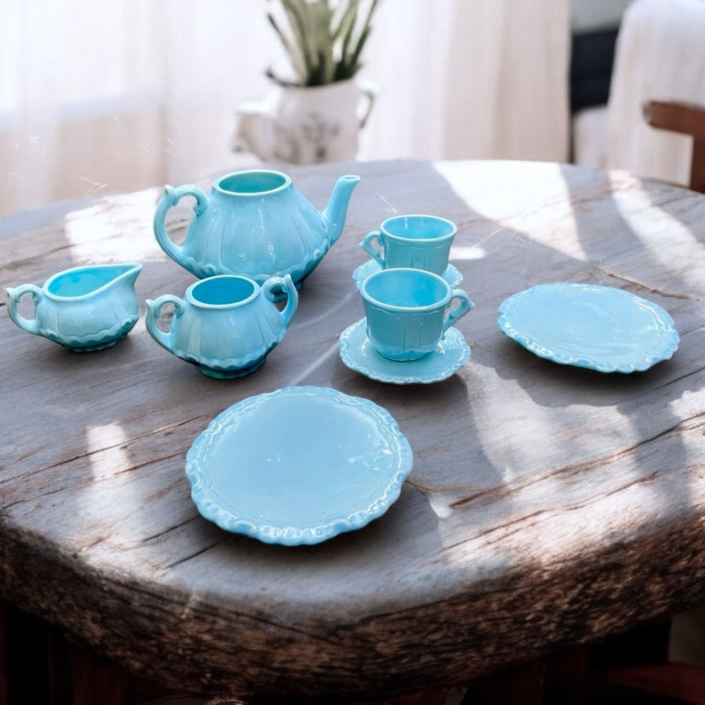 🌺Vintage Blue Porcelain Child’s Tea Set